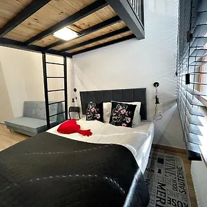 Apartments- Loft - Komuny Paryskiej 72 Apartament